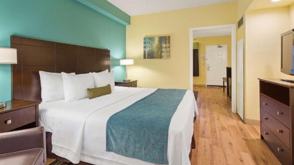 Best Western Plus Deerfield Beach Hotel & Suites image 15